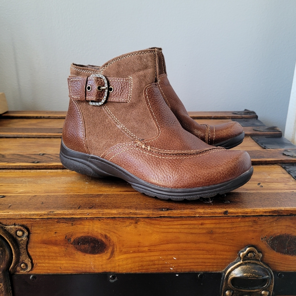 Earth Origins Leather And Suede Ankle Boots W/ Buckle - Picture 3 of 12